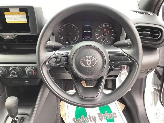 トヨタ ヤリス １．０ Ｘ R6年 () 99