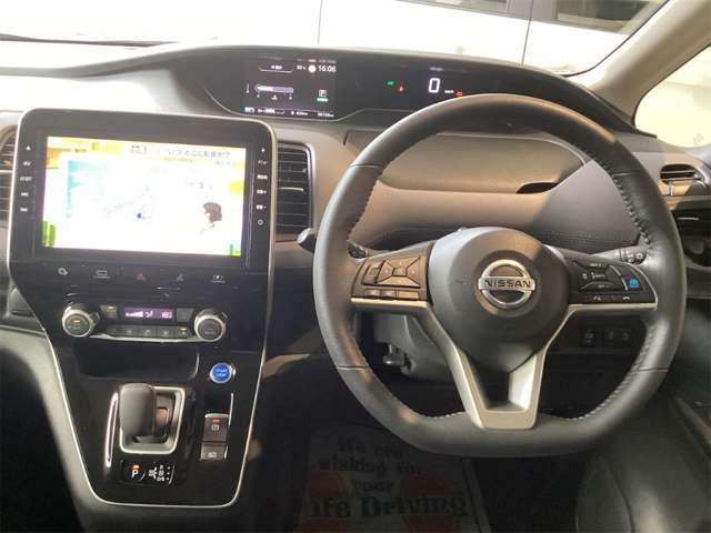 日産 セレナ １．２ Ｅ－ＰＯＷＥＲ ハイウェイスター Ｖ R1年 () 99