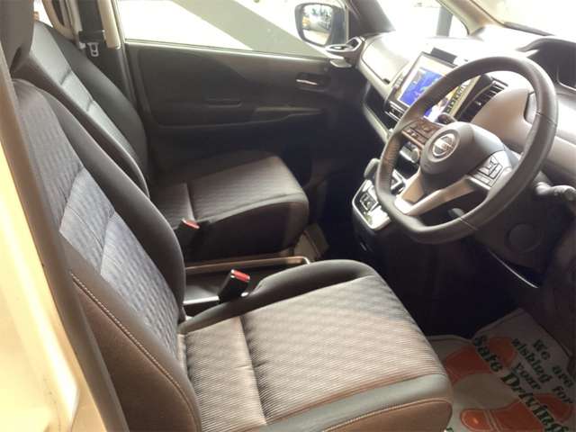日産 セレナ １．２ Ｅ－ＰＯＷＥＲ ハイウェイスター Ｖ R1年 () 99