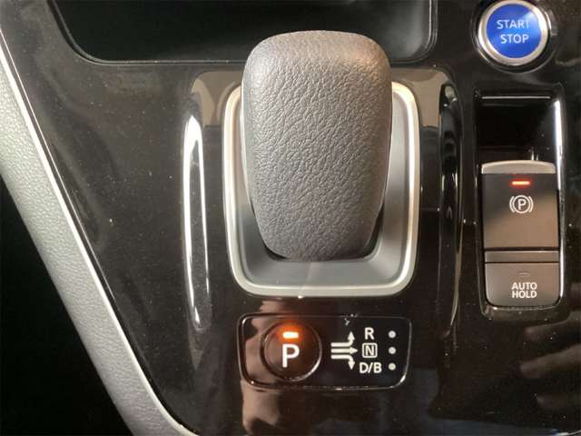 日産 セレナ １．２ Ｅ－ＰＯＷＥＲ ハイウェイスター Ｖ R1年 () 99