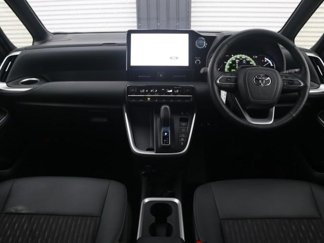トヨタ ノア １．８ ハイブリッド Ｓ－Ｚ Ｅ－ＦＯＵＲ ４ＷＤ R4年 (近畿) 99