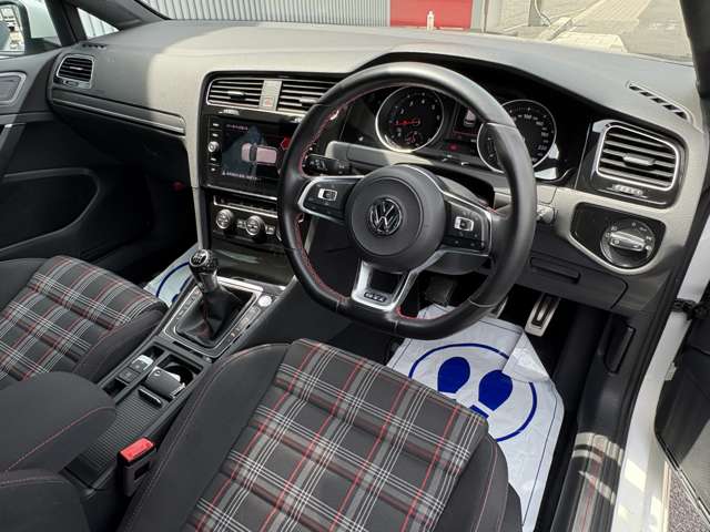フォルクスワーゲン ゴルフ ＧＴＩ H29年 (近畿) 99
