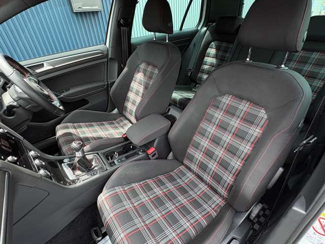 フォルクスワーゲン ゴルフ ＧＴＩ H29年 (近畿) 99