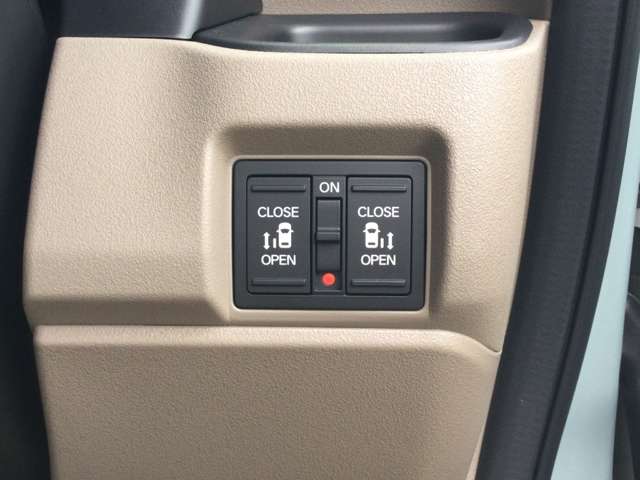 ホンダ Ｎ　ＢＯＸ ジョイ ６６０ ターボ ２トーン R8年 () 99
