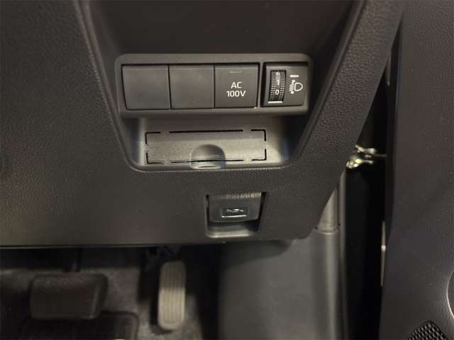 トヨタ アクア １．５ Ｘ R3年 () 99