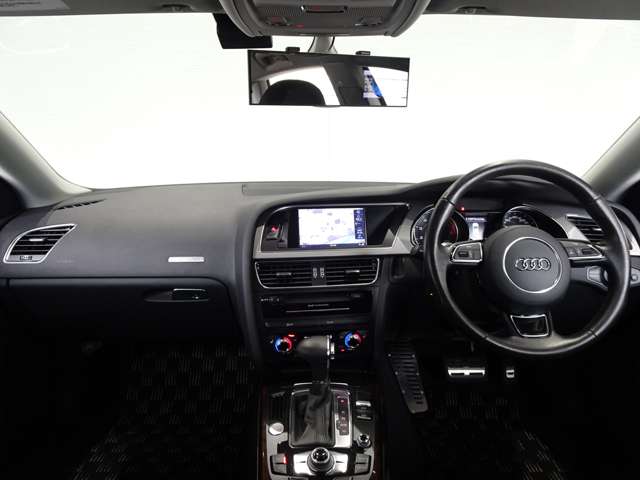 アウディ Ａ５　スポーツバック ２．０ ＴＦＳＩ クワトロ ４ＷＤ H24年 (関東) 99