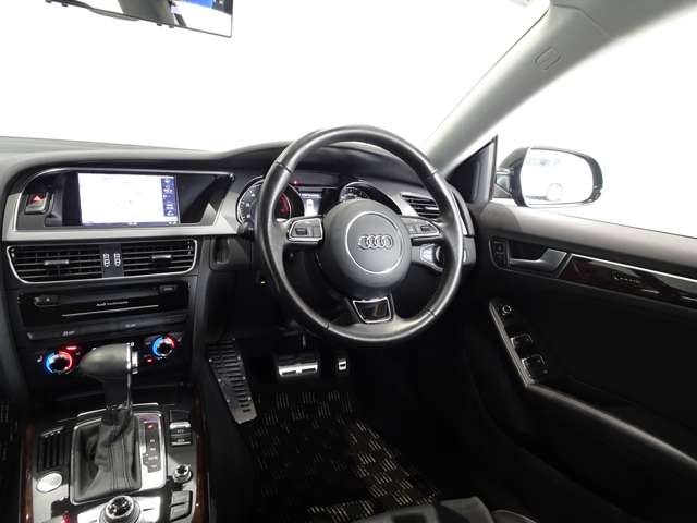 アウディ Ａ５　スポーツバック ２．０ ＴＦＳＩ クワトロ ４ＷＤ H24年 (関東) 99