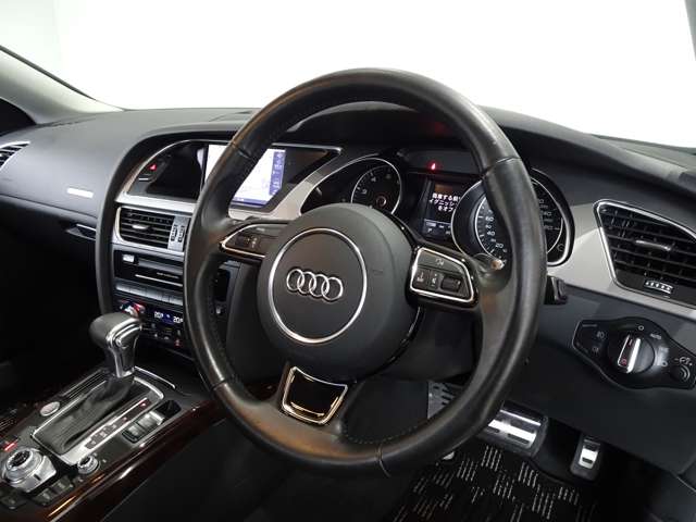 アウディ Ａ５　スポーツバック ２．０ ＴＦＳＩ クワトロ ４ＷＤ H24年 (関東) 99