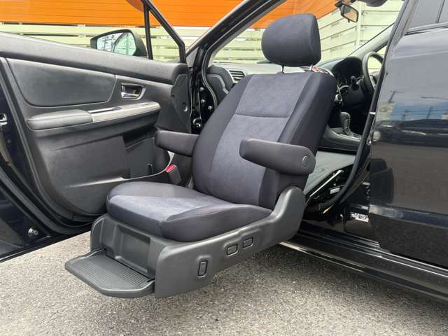 スバル インプレッサスポーツ ２．０ Ｉ－Ｓ アイサイト ４ＷＤ H27年 (東海) 99