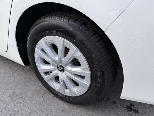 トヨタ プリウス １．８ Ｓ R1年 (東海) 99