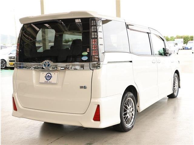トヨタ ヴォクシー １．８ ハイブリッド ＺＳ 煌ＩＩ H29年 (東海) 99