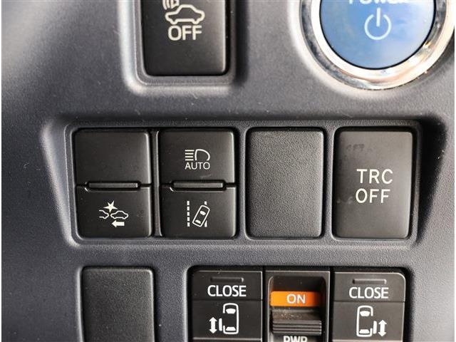 トヨタ ヴォクシー １．８ ハイブリッド ＺＳ 煌ＩＩ H29年 (東海) 99