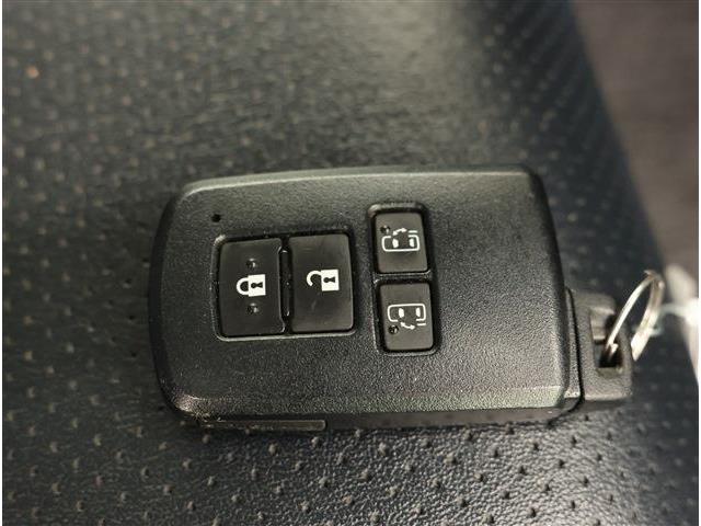 トヨタ ヴォクシー １．８ ハイブリッド ＺＳ 煌ＩＩ H29年 (東海) 99