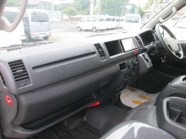 トヨタ ハイエースワゴン ２．７ ＤＸ ロング ミドルルーフ H30年 (関東) 99