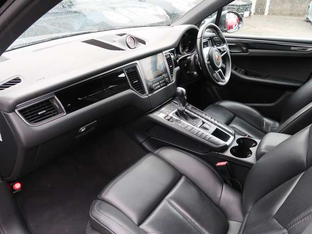 ポルシェ マカン Ｓ ＰＤＫ ４ＷＤ H29年 () 99