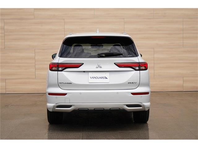 三菱 アウトランダーＰＨＥＶ ＰＨＥＶ ２．４ Ｐ ４ＷＤ R4年 () 99