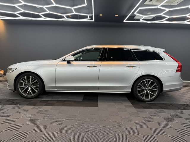 ボルボ Ｖ９０ Ｄ４ ノルディック エディション ディーゼルターボ R2年 (関東) 99