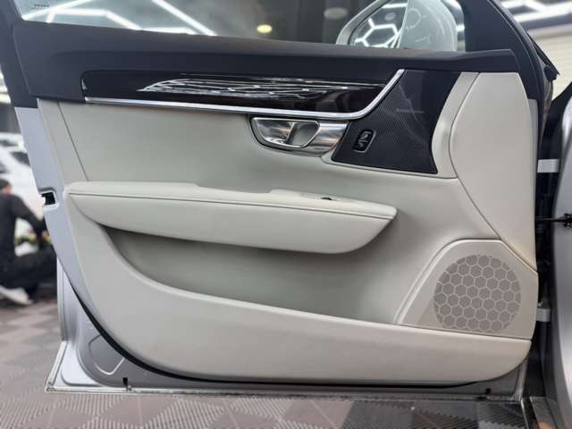 ボルボ Ｖ９０ Ｄ４ ノルディック エディション ディーゼルターボ R2年 (関東) 99