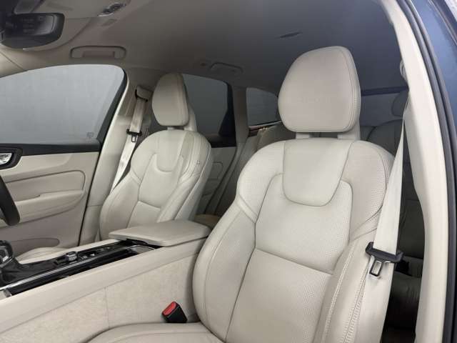 ボルボ ＸＣ６０ Ｄ４ ＡＷＤ インスクリプション ディーゼルターボ ４ＷＤ H30年 (関東) 99