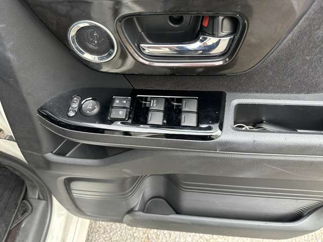 ホンダ Ｎ　ＢＯＸ カスタム ６６０ Ｇ Ｌ ターボ ホンダセンシング H30年 (関東) 99