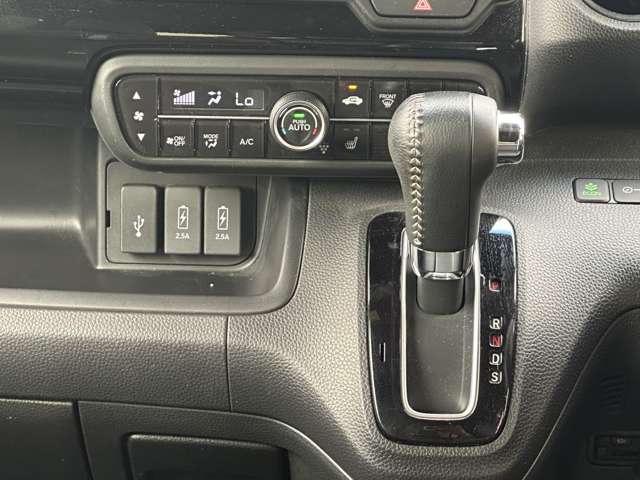 ホンダ Ｎ　ＢＯＸ カスタム ６６０ Ｌ ターボ R3年 (関東) 99