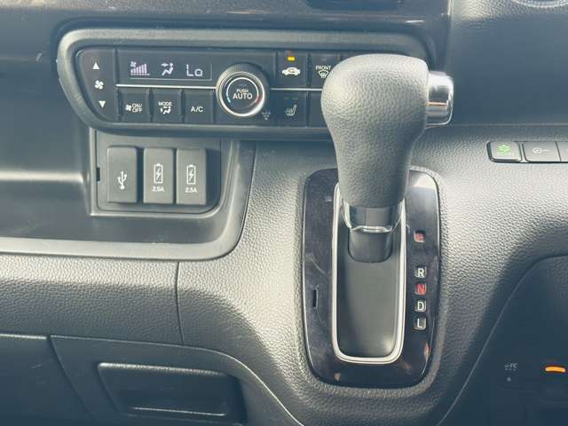 ホンダ Ｎ　ＢＯＸ カスタム ６６０ Ｇ Ｌ ホンダセンシング R2年 (関東) 99