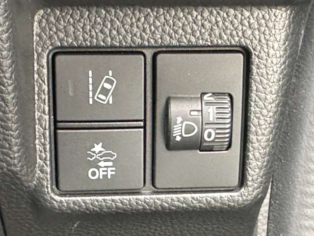 ホンダ Ｎ　ＢＯＸ カスタム ６６０ Ｌ R3年 (関東) 99