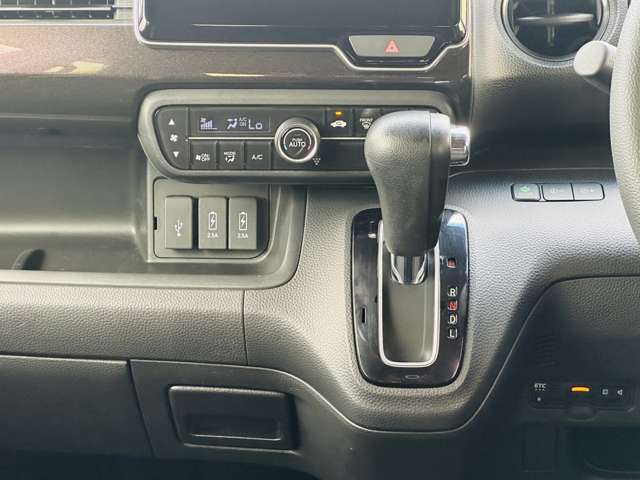 ホンダ Ｎ　ＢＯＸ カスタム ６６０ Ｇ ＥＸ H29年 (関東) 99