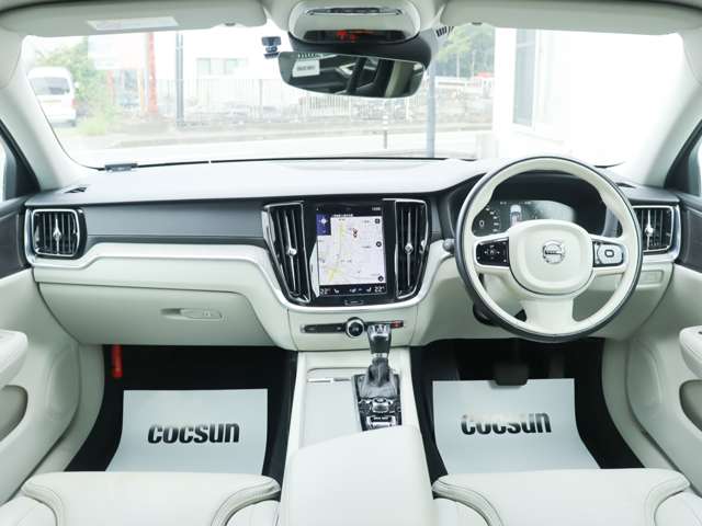 ボルボ Ｖ６０ Ｔ５　インスクリプション R1年 (関東) 99