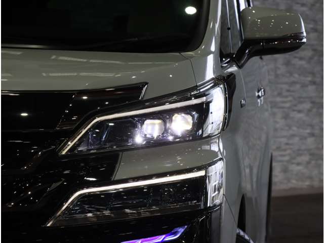 トヨタ ヴェルファイア　ハイブリッド ハイブリッド ２．５ エグゼクティブ ラウンジ Ｚ Ｅ－ＦＯＵＲ ４ＷＤ H30年 () 99