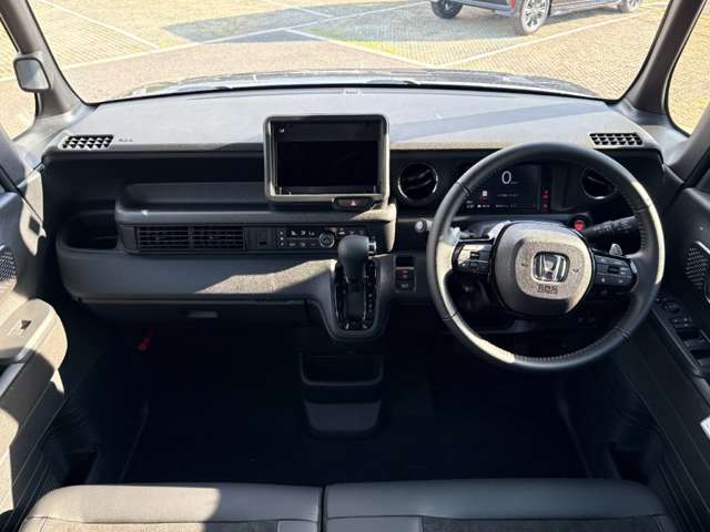 ホンダ Ｎ　ＢＯＸ カスタム ６６０ ターボ R8年 () 99