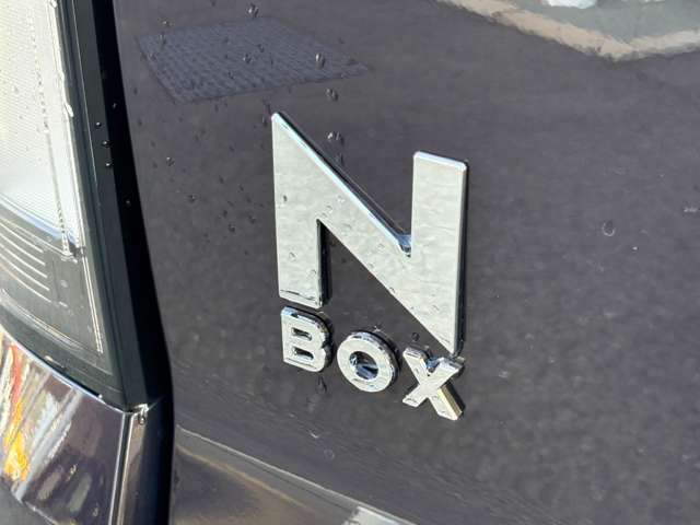ホンダ Ｎ　ＢＯＸ カスタム ６６０ ターボ R8年 () 99