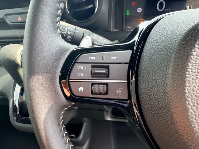 ホンダ Ｎ　ＢＯＸ カスタム ６６０ ターボ コーディネートスタイル モノトーン R8年 () 99