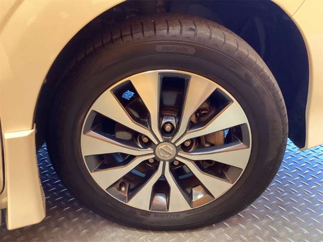 日産 セレナ ２．０ ハイウェイスター H29年 () 99