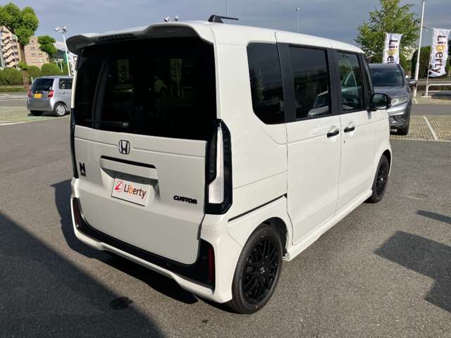 ホンダ Ｎ　ＢＯＸ カスタム ６６０ ターボ ブラック スタイル R8年 (九州・沖縄) 99
