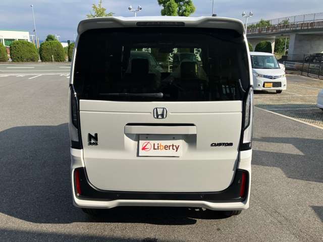 ホンダ Ｎ　ＢＯＸ カスタム ６６０ ターボ ブラック スタイル R8年 (九州・沖縄) 99