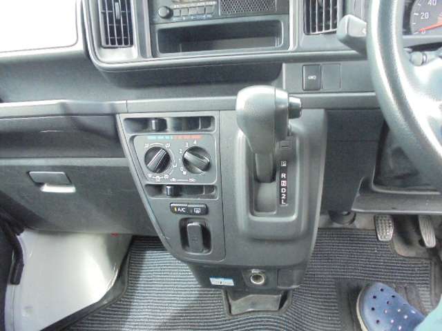 ダイハツ ハイゼットカーゴ ６６０ デラックス ＳＡＩＩＩ ハイルーフ ４ＷＤ R2年 () 99