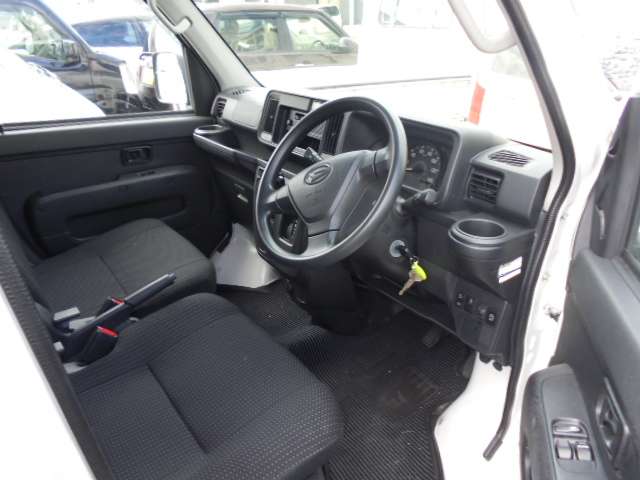 ダイハツ ハイゼットカーゴ ６６０ デラックス ＳＡＩＩＩ ハイルーフ ４ＷＤ R2年 () 99