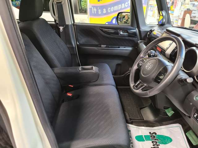 ホンダ Ｎ　ＢＯＸ ６６０ カスタムＧ ＳＳパッケージ ４ＷＤ H26年 (北海道) 99