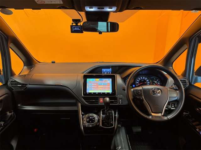 トヨタ ヴォクシー ２．０ ＺＳ 煌ＩＩＩ R3年 (近畿) 99