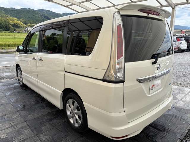 日産 セレナ ２．０ ハイウェイスター H23年 (近畿) 99