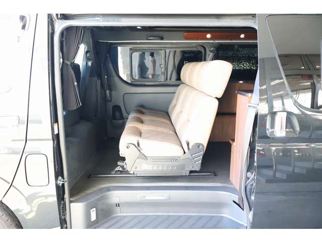 トヨタ ハイエースバン キャンピングカー R4年 (東北) 99