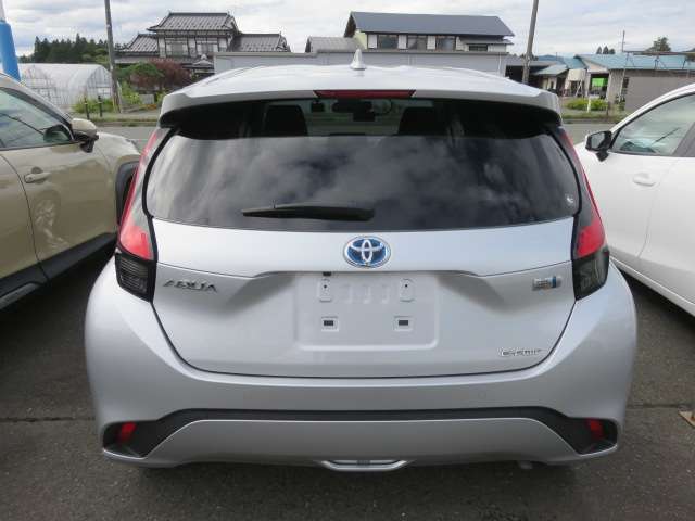 トヨタ アクア １．５ Ｚ Ｅ－ＦＯＵＲ ４ＷＤ R4年 () 99