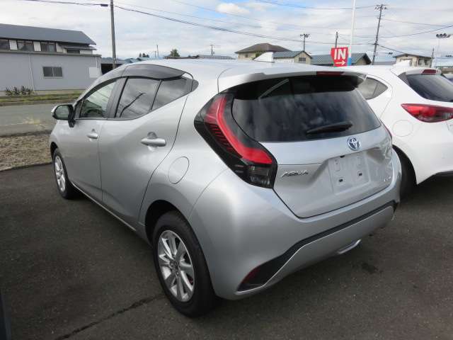 トヨタ アクア １．５ Ｚ Ｅ－ＦＯＵＲ ４ＷＤ R4年 () 99