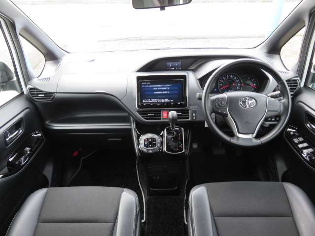 トヨタ ノア ２．０ ＳＩ ＷＸＢＩＩ ４ＷＤ R1年 () 99