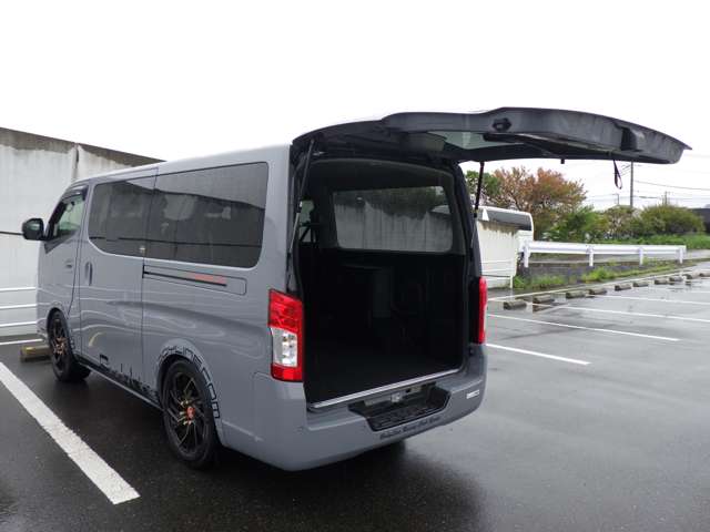 日産 キャラバンバン ２．０ グランド プレミアムＧＸ ロングボディ R4年 () 99