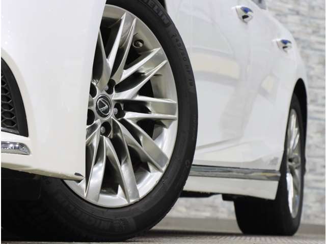 レクサス ＬＳ５００ｈ ５００Ｈ エグゼクティブ ４ＷＤ H29年 (関東) 99