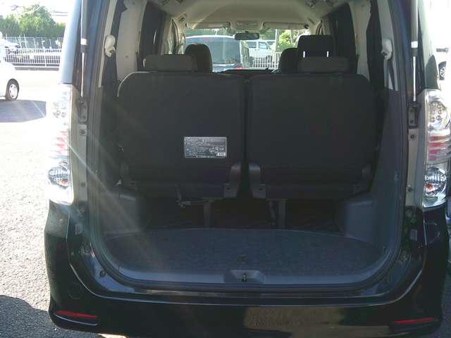 トヨタ ヴォクシー ２．０ ＺＳ 煌ＩＩ H22年 (九州・沖縄) 99