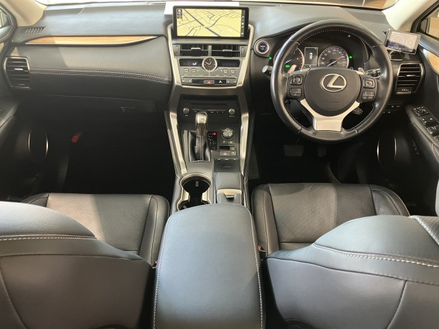 レクサス ＮＸ３００ｈ ３００Ｈ バージョンＬ ４ＷＤ H30年 (近畿) 99