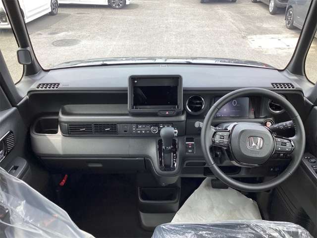 ホンダ Ｎ　ＢＯＸ カスタム ６６０ ブラック スタイル R8年 (近畿) 99